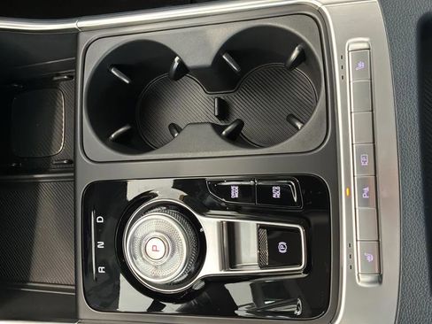New 2026 Kia Carnival EX FWD image 32
