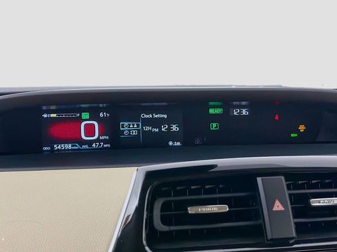 Used 2020 Toyota Prius LE FWD image 12