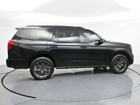 Used 2025 Ford Expedition Platinum w/ Stealth Performance Package AWD/4WD image 8