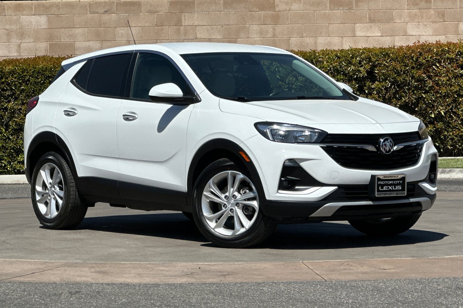 Used 2023 Buick Encore GX Preferred FWD image 2