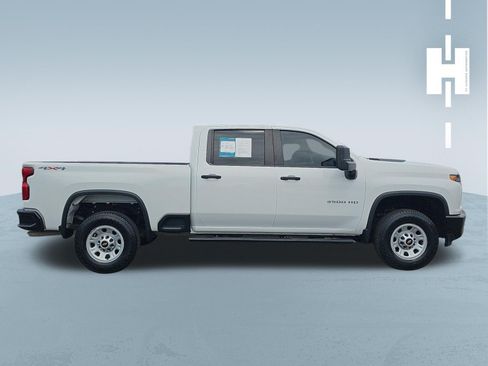 Used 2022 Chevrolet Silverado 3500 W/T AWD/4WD image 3