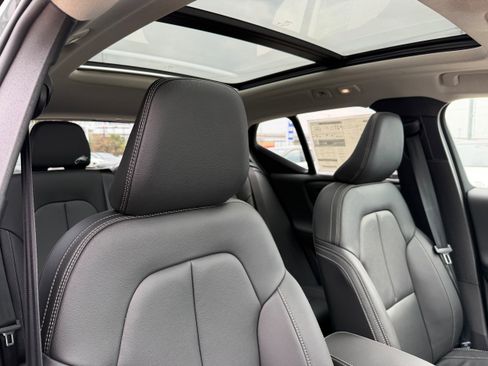 New 2026 Volvo XC40 B4 Plus image 9