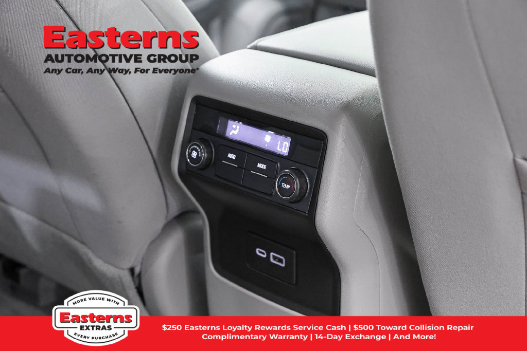 Used 2022 GMC Acadia SLE AWD/4WD image 25
