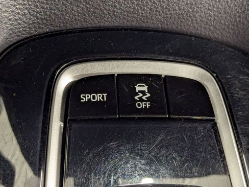 Used 2022 Toyota Corolla SE image 24