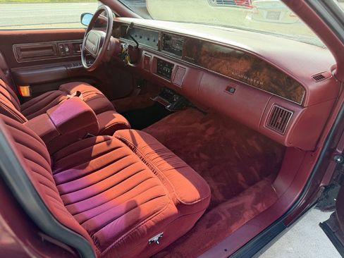 Used 1992 Buick Roadmaster Sedan image 10