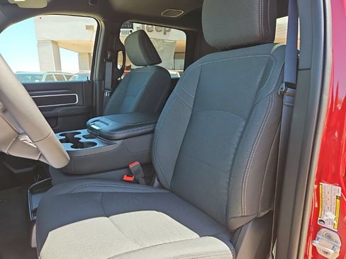 New 2026 RAM 2500 Big Horn AWD/4WD image 14