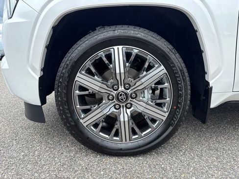 Used 2026 Toyota Sequoia Capstone AWD/4WD image 5