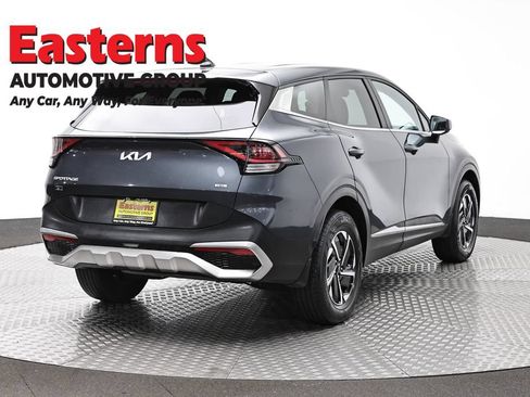 Used 2023 Kia Sportage LX AWD/4WD image 5