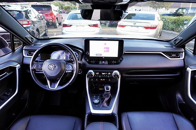 Used 2024 Toyota RAV4 XSE AWD/4WD image 34