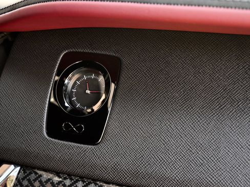 Certified 2023 Rolls-Royce Cullinan Black Badge w/ Driver's Package AWD/4WD image 14