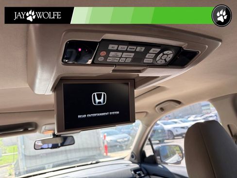 Used 2017 Honda Pilot Touring image 11