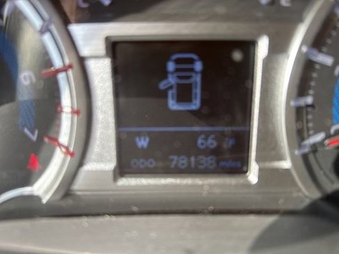 Used 2018 Toyota 4Runner SR5 image 4