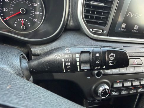 Used 2021 Kia Sportage LX FWD image 25