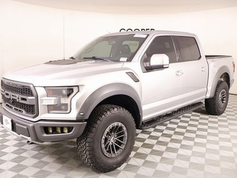 Used 2019 Ford F150 Raptor w/ Equipment Group 802A Luxury image 12
