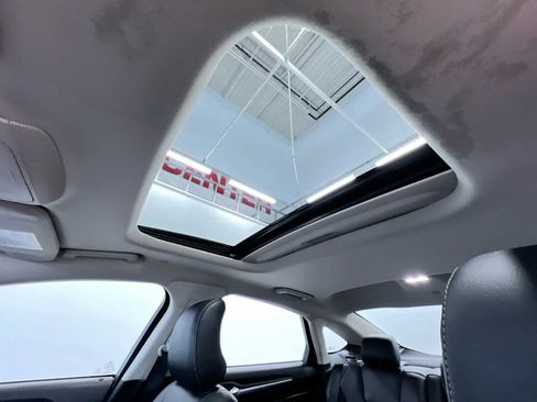 Used 2018 Ford Fusion Titanium FWD image 44
