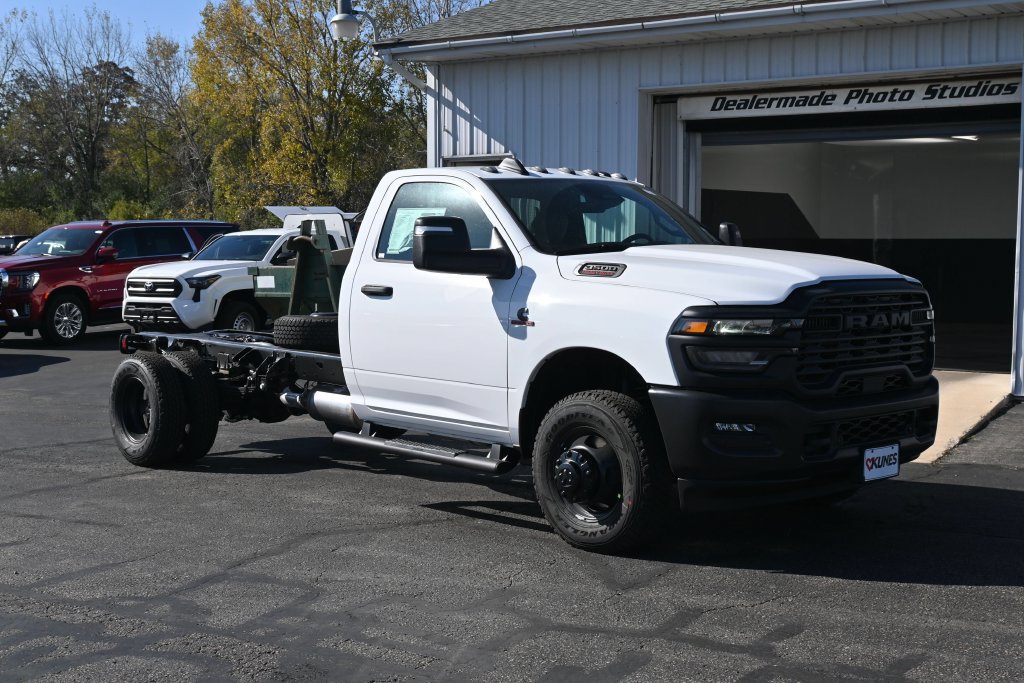 New 2027 RAM 3500 Tradesman AWD/4WD image 2