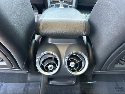 Used 2019 Alfa Romeo Stelvio AWD image 17