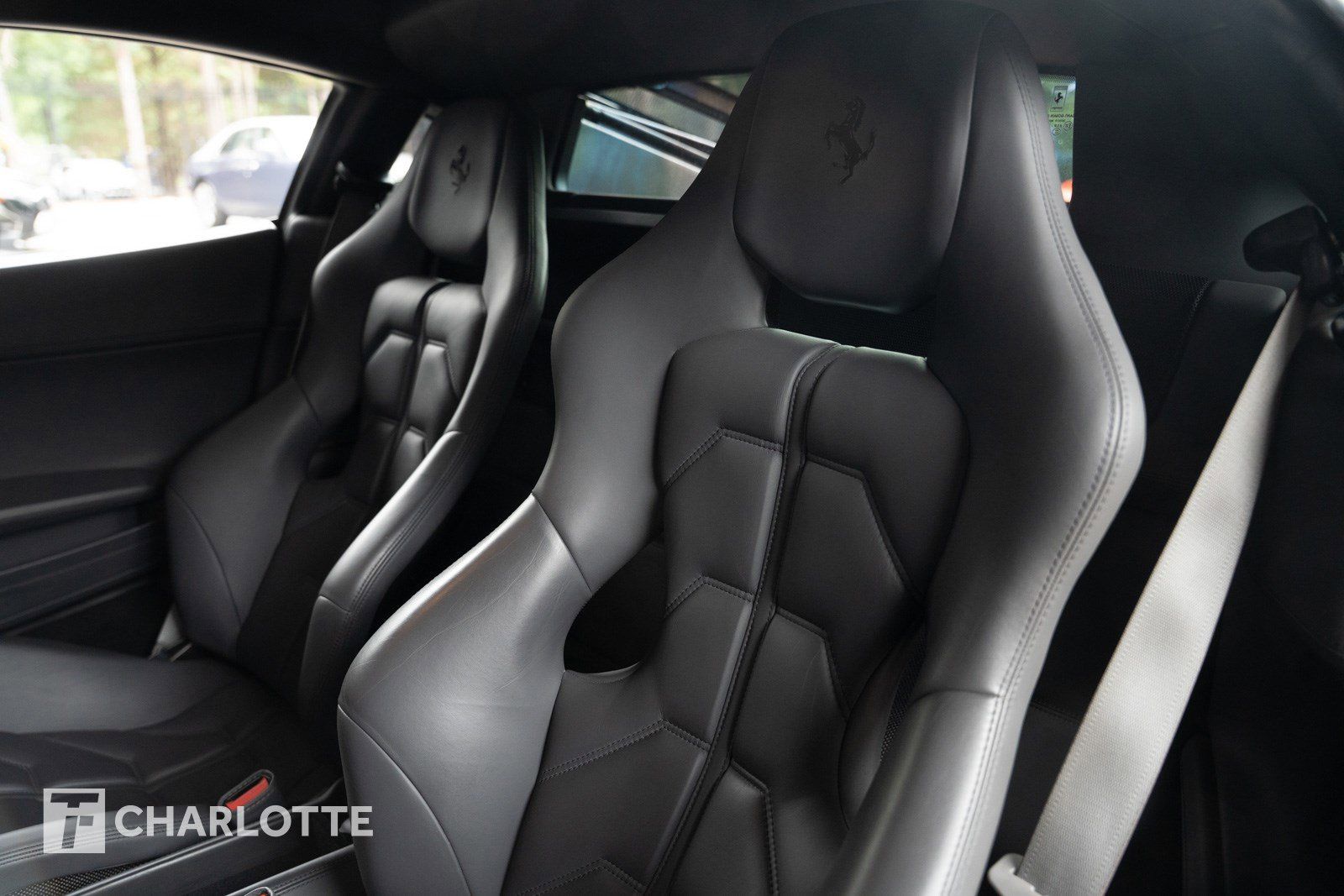 Used 2011 Ferrari 458 Italia Coupe RWD image 21
