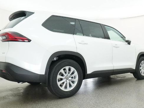 New 2026 Toyota Grand Highlander FWD image 28