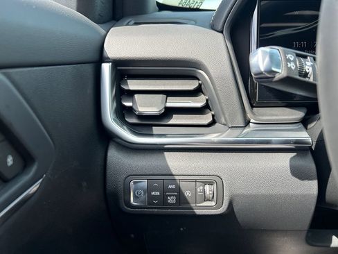 New 2026 GMC Terrain Elevation w/ Elevation Premium Package AWD/4WD image 19