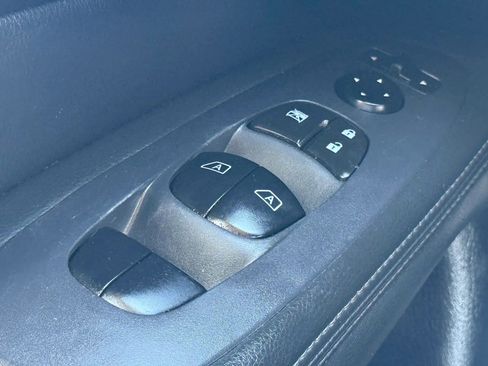 Used 2020 Nissan Pathfinder SL AWD/4WD image 42