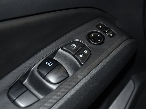 Used 2024 Nissan Altima 2.5 SV FWD image 34