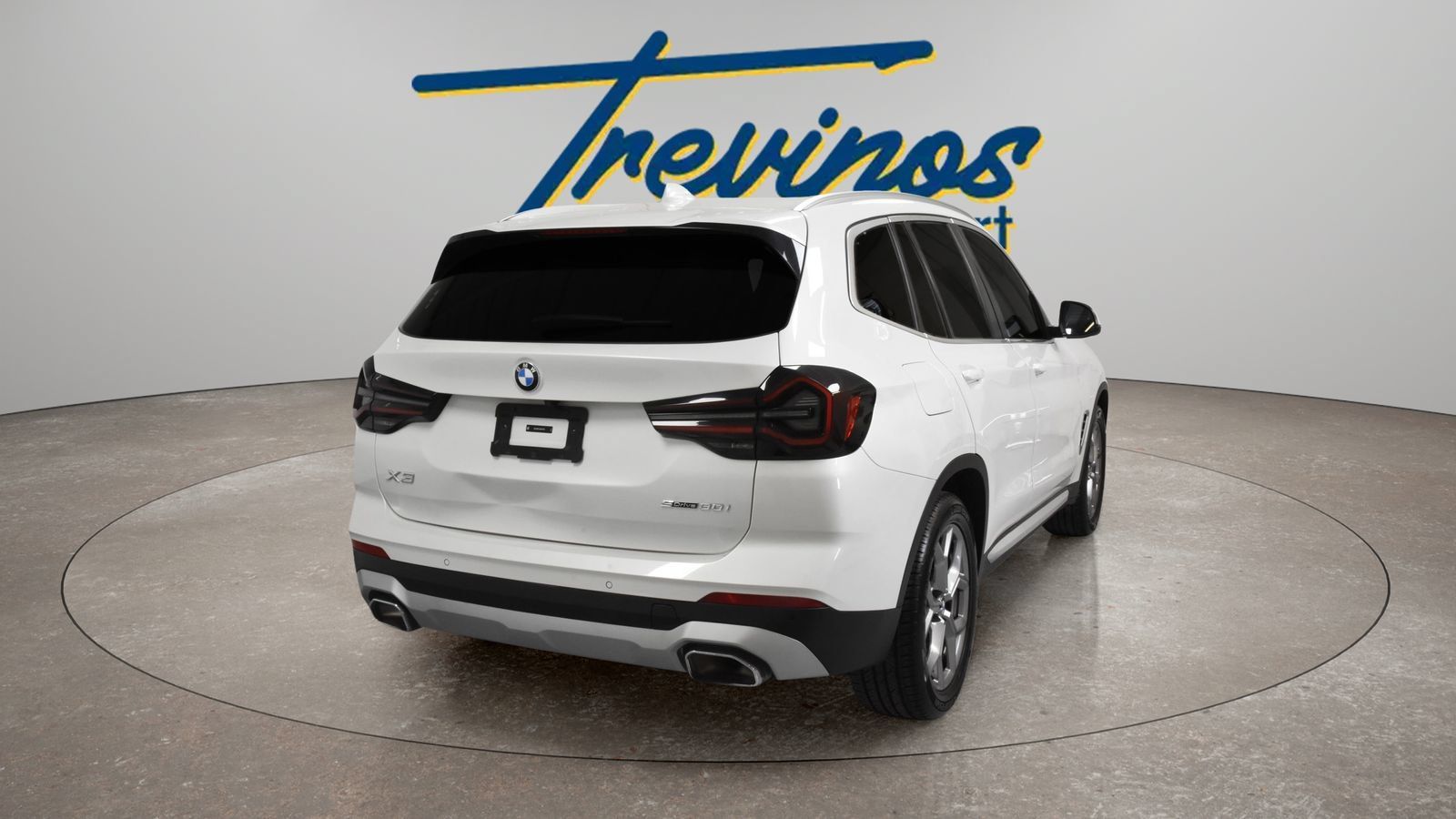 Used 2024 BMW X3 sDrive30i RWD image 3