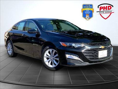 Used 2021 Chevrolet Malibu LT FWD image 1
