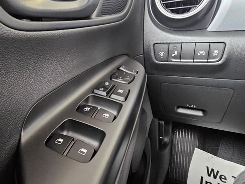 Used 2021 Hyundai Kona SEL Plus w/ Cargo Package image 24