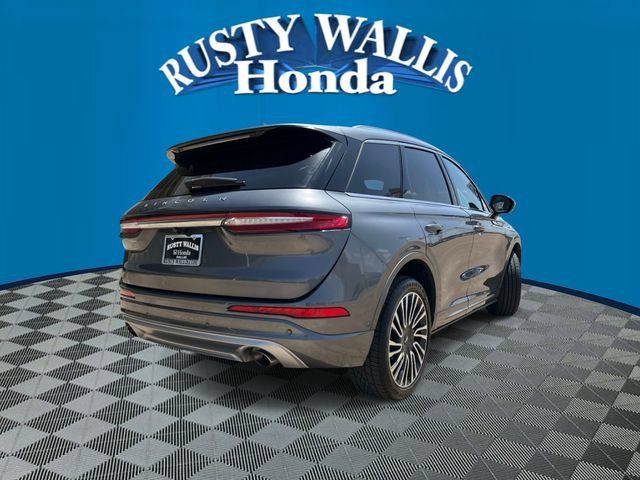 Used 2022 Lincoln Corsair Reserve w/ Equipment Group 201A AWD/4WD image 3