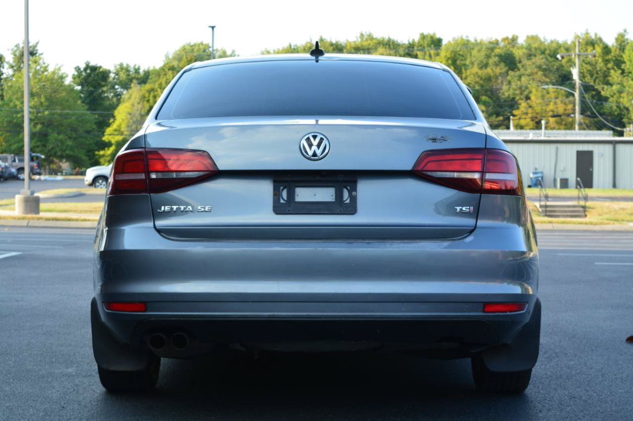 Used 2016 Volkswagen Jetta SE FWD image 6