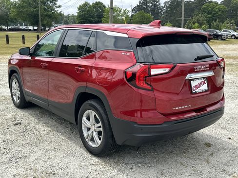 Used 2022 GMC Terrain SLE FWD image 7