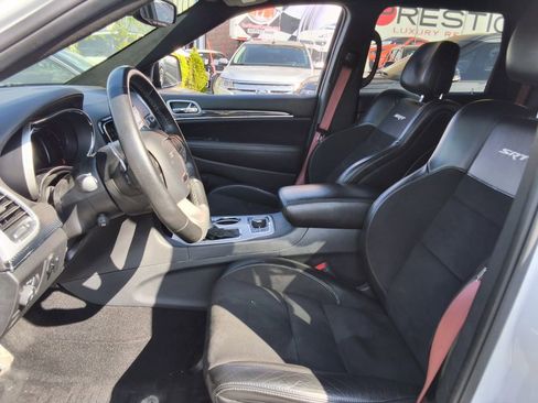Used 2019 Jeep Grand Cherokee SRT image 12