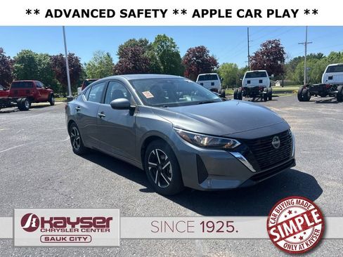 Used 2025 Nissan Sentra SV FWD image 1