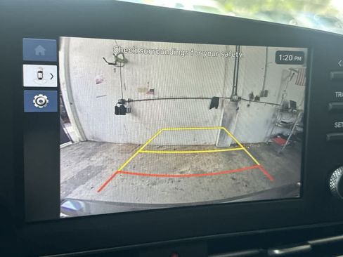 Used 2026 Hyundai Elantra SE FWD image 19