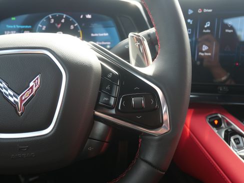 Used 2024 Chevrolet Corvette 2LT w/ Z51 Performance Package image 17