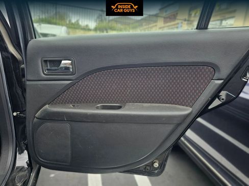 Used 2007 Ford Fusion SE image 16