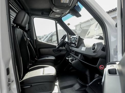 New 2026 Mercedes-Benz Sprinter 2500 image 18
