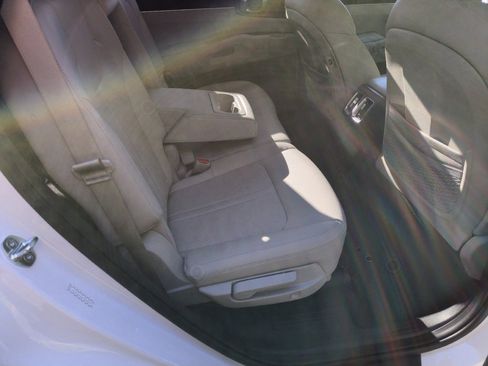 Used 2023 Kia Sorento S w/ Panoramic Sunroof Package FWD image 43