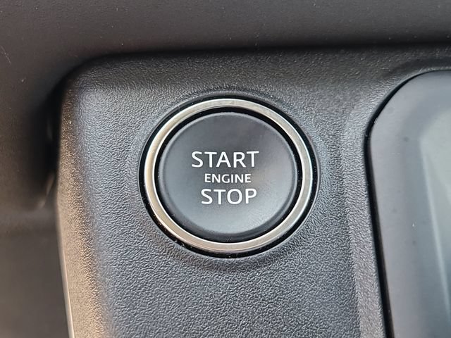 Used 2025 Land Rover Defender 110 S AWD/4WD image 29