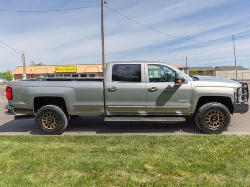 Used 2017 Chevrolet Silverado 2500 High Country w/ Duramax Plus Package AWD/4WD image 4