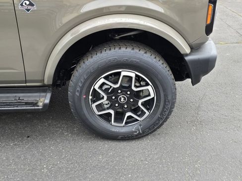 New 2026 Ford Bronco Outer Banks AWD/4WD image 9