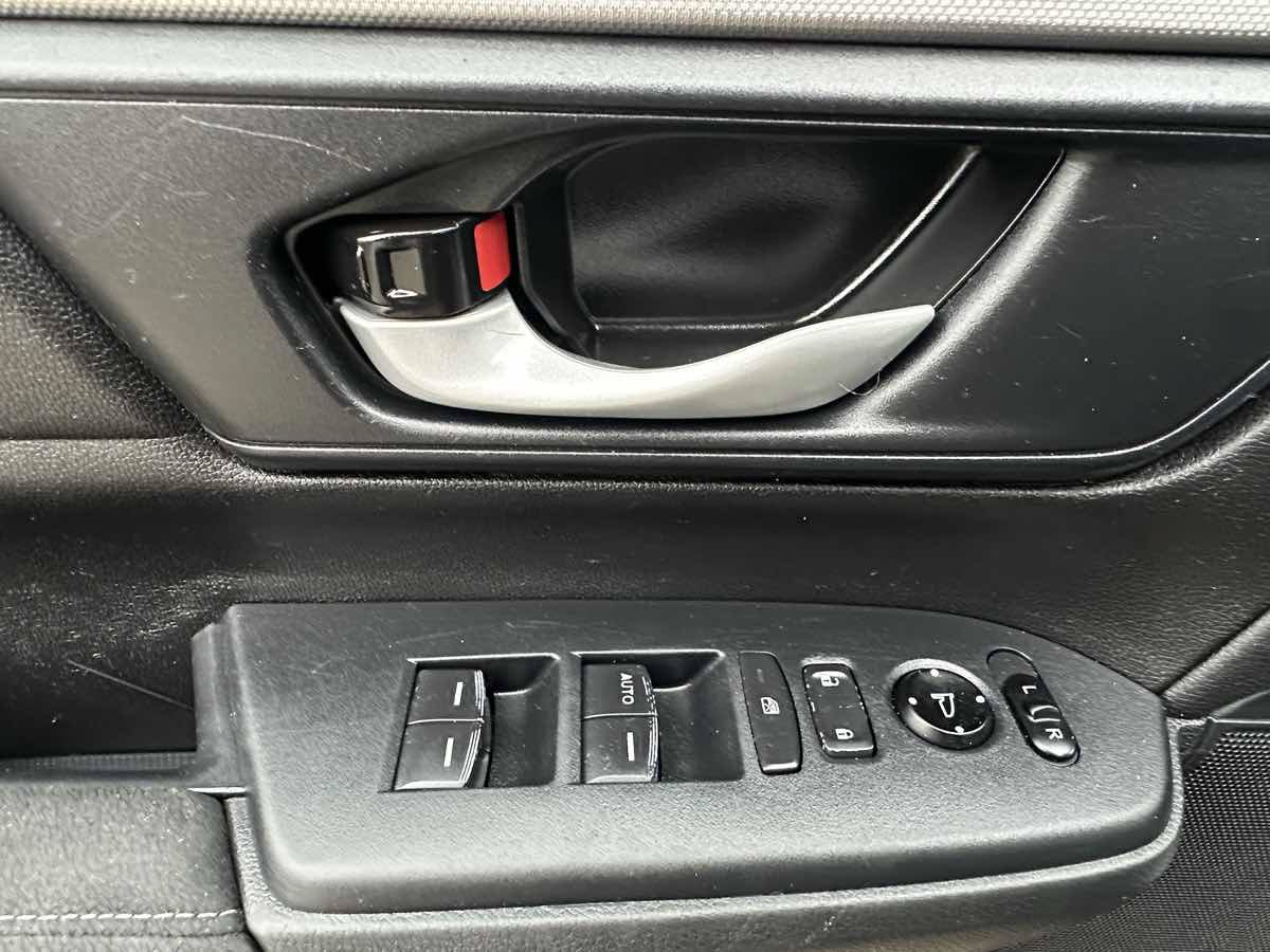 Used 2020 Honda CR-V LX image 20