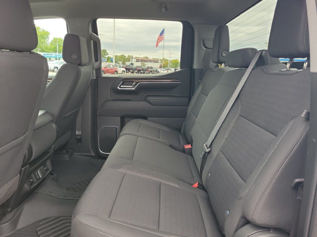 Certified 2023 Chevrolet Silverado 1500 RST w/ Z71 Off-Road Package AWD/4WD image 26