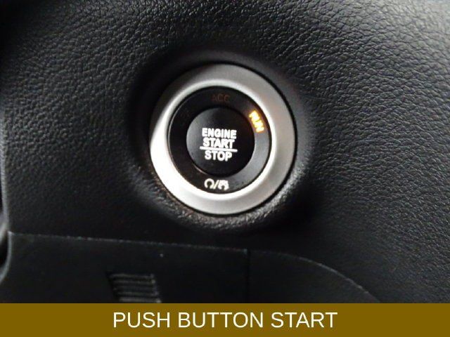 Certified 2026 Chrysler Pacifica Select FWD image 9