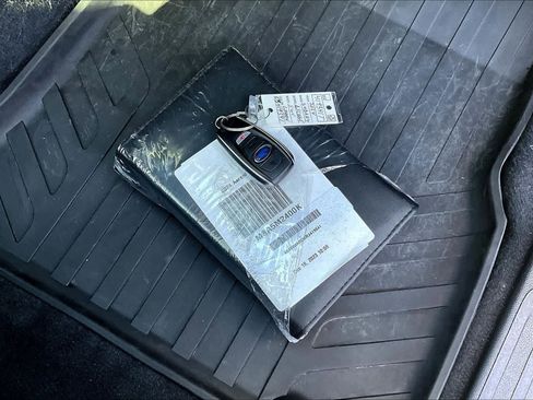 Used 2024 Subaru Ascent Limited w/ Technology Package image 20