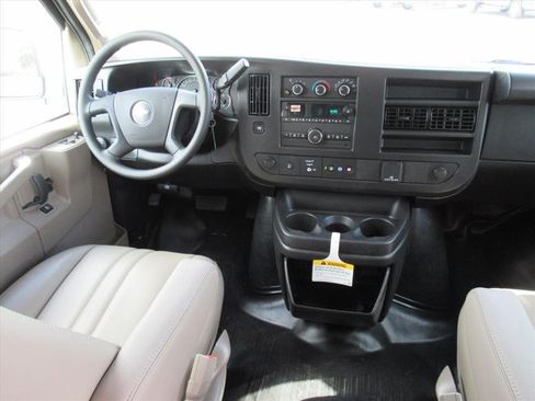New 2026 Chevrolet Express 2500 RWD image 15