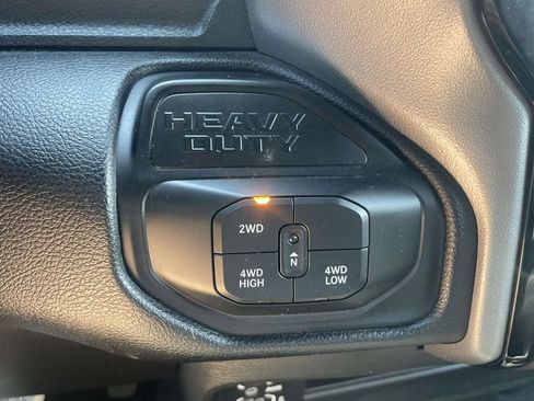 Used 2026 RAM 2500 Laramie AWD/4WD image 22