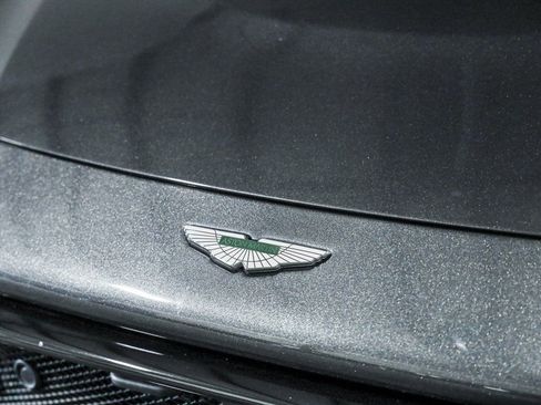 Used 2020 Aston Martin V8 Vantage Coupe image 11