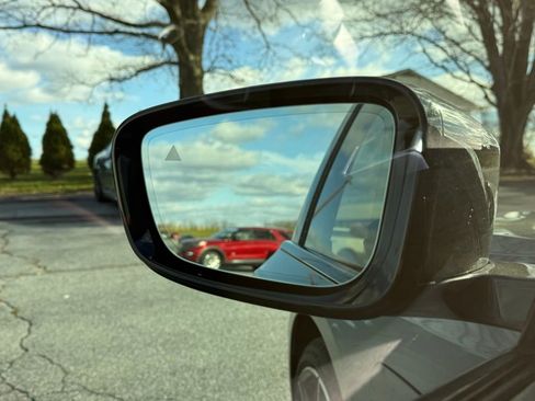 Used 2023 BMW 330e xDrive w/ M Sport Package image 12